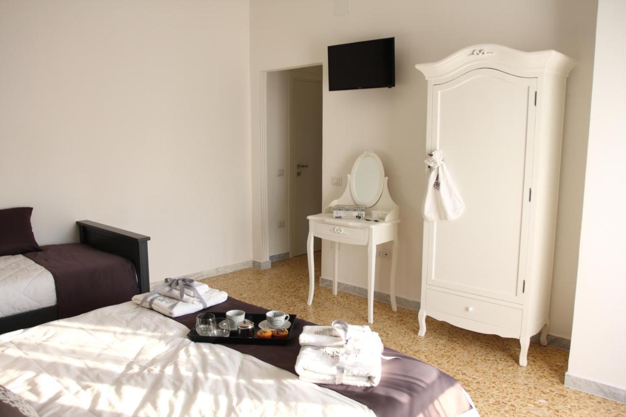 Pompei Palace B&B Oda fotoğraf